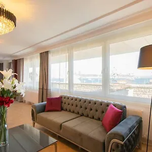Opulent Bosphorus View شقة